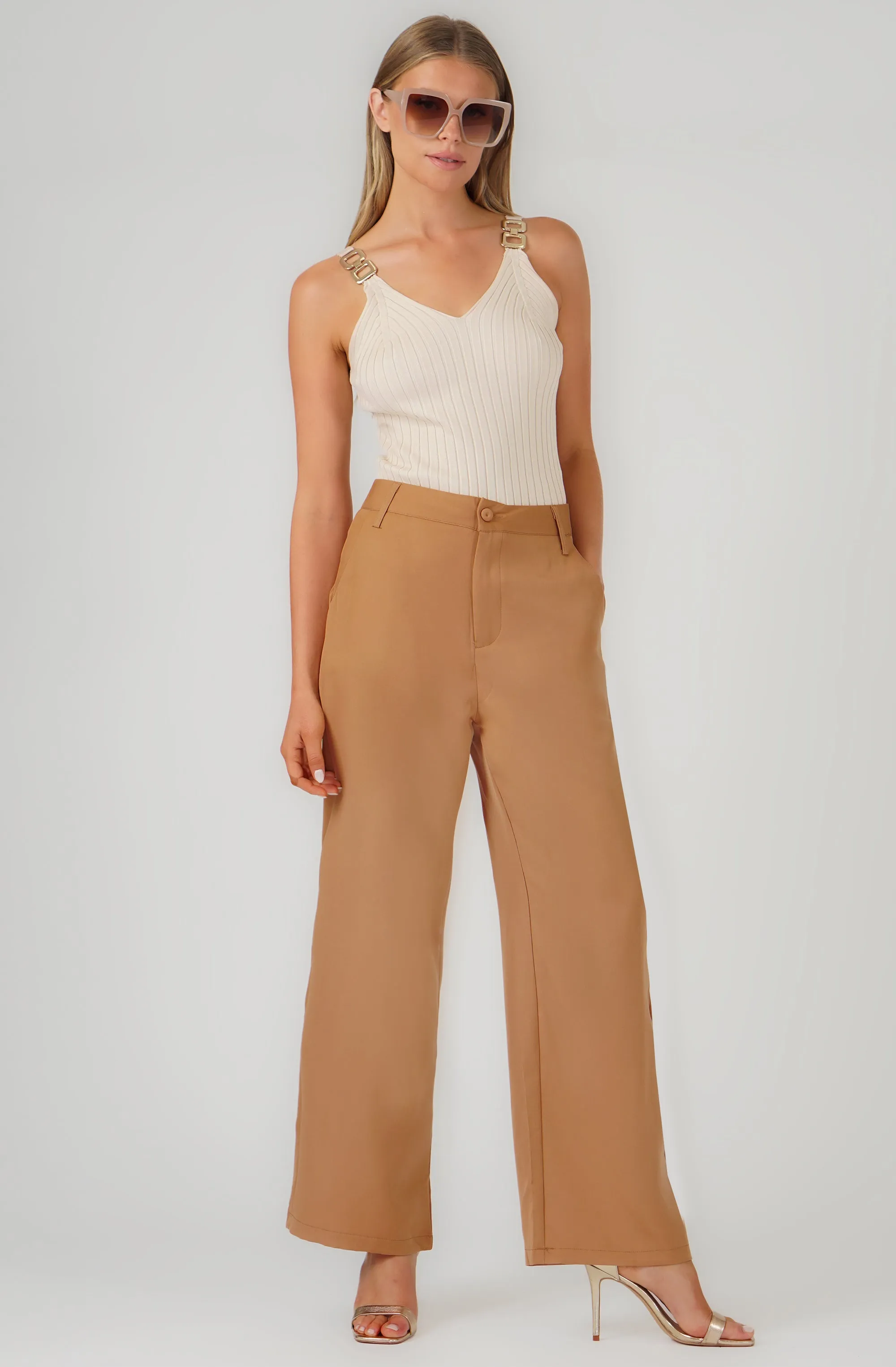 Wide Leg Pant with Gold Belt